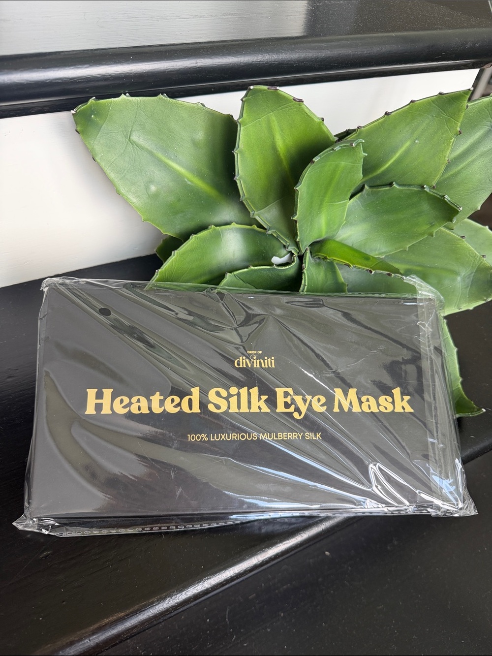 Drop of Diviniti Heated Silk Eye Mask 100% Mulberry Adjust Temp Sleep Mask New